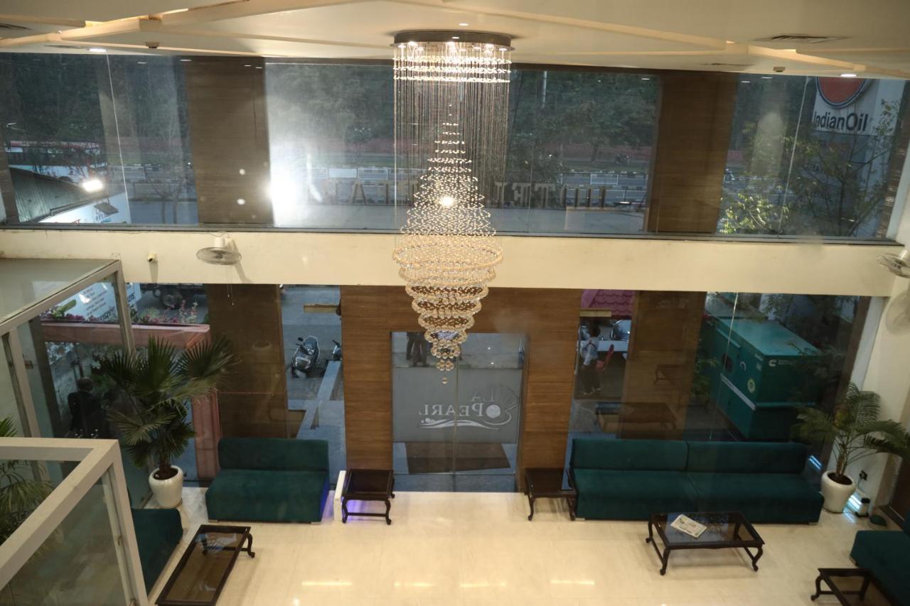 Hotel La Pearl Naiapura Exterior photo